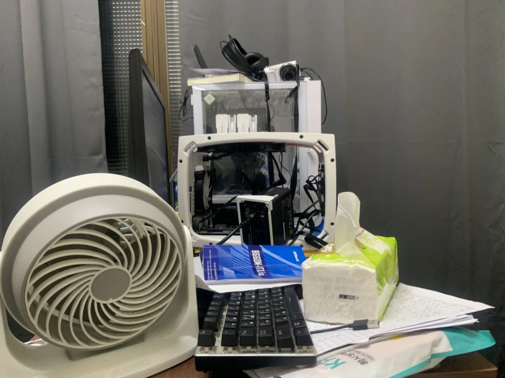 QS12600K ITX 玩具機殼 1